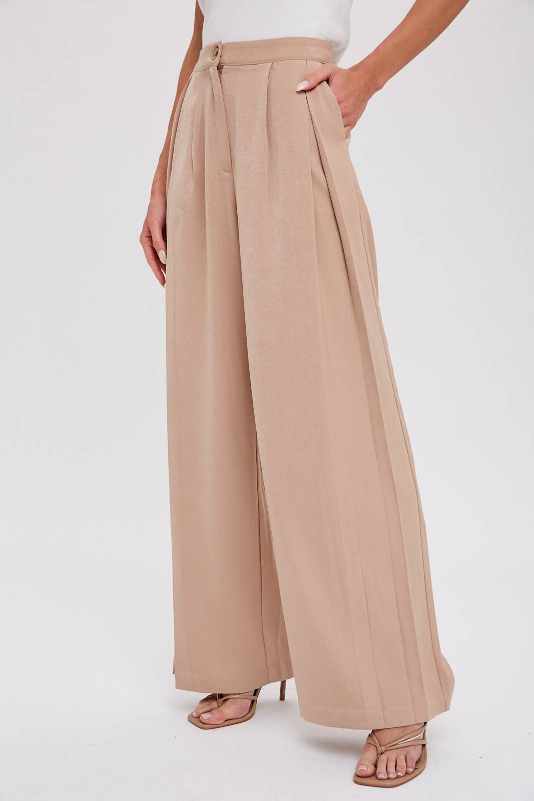 PINTUCK WIDE LEG PANTS