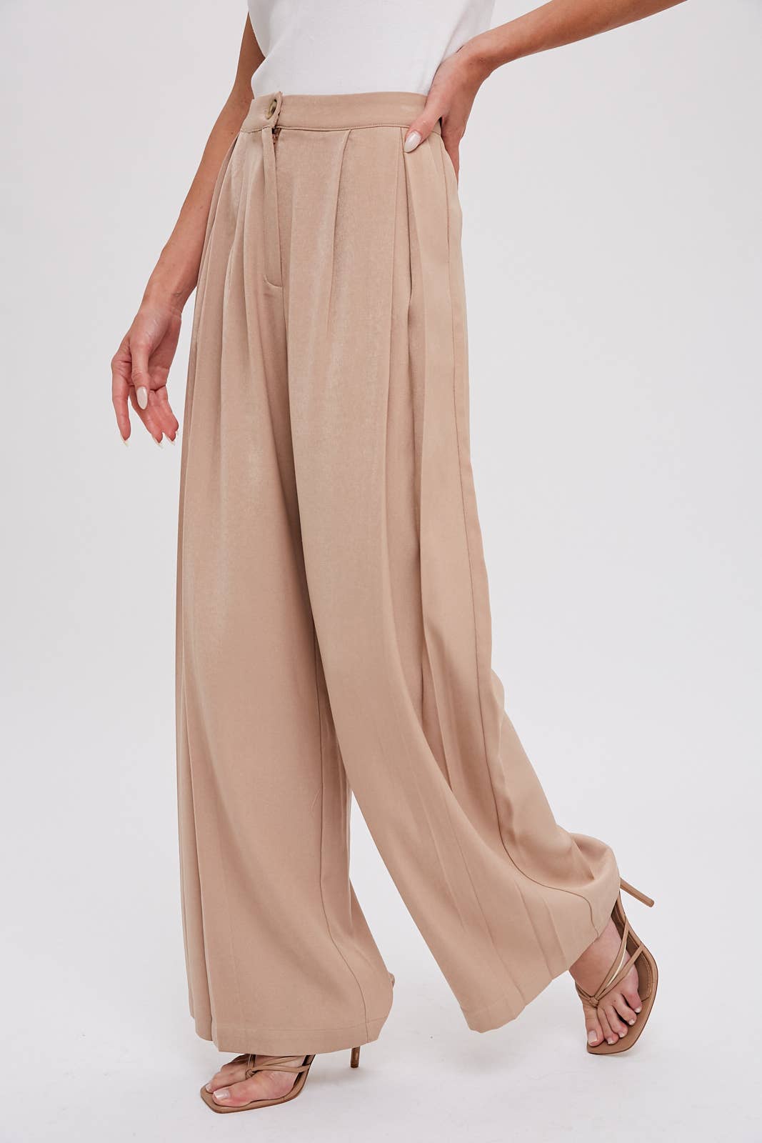 PINTUCK WIDE LEG PANTS