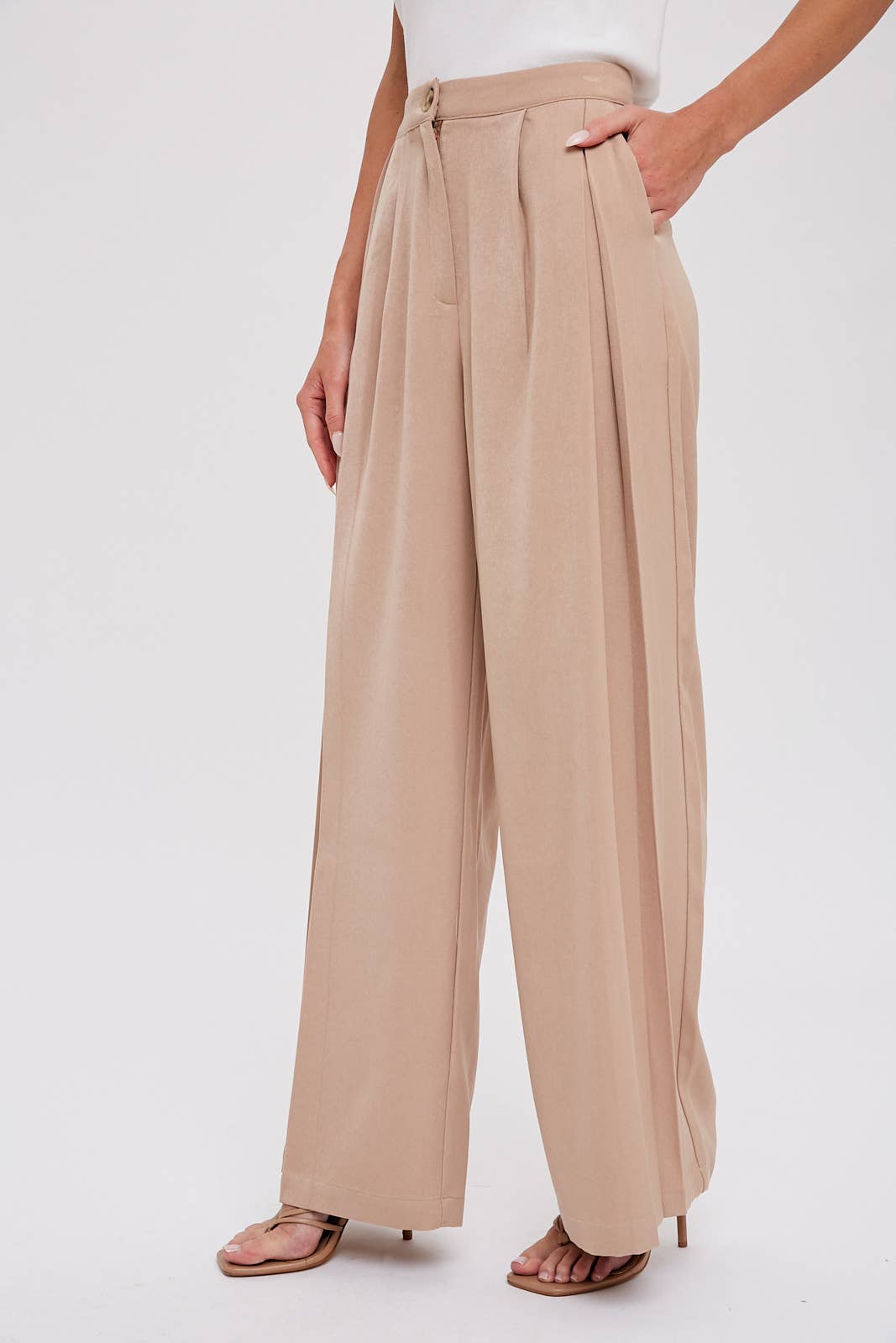 PINTUCK WIDE LEG PANTS