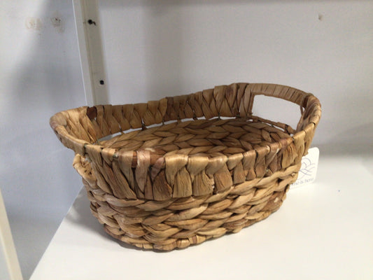 Oval Wicker Basket w/ Handles Medium