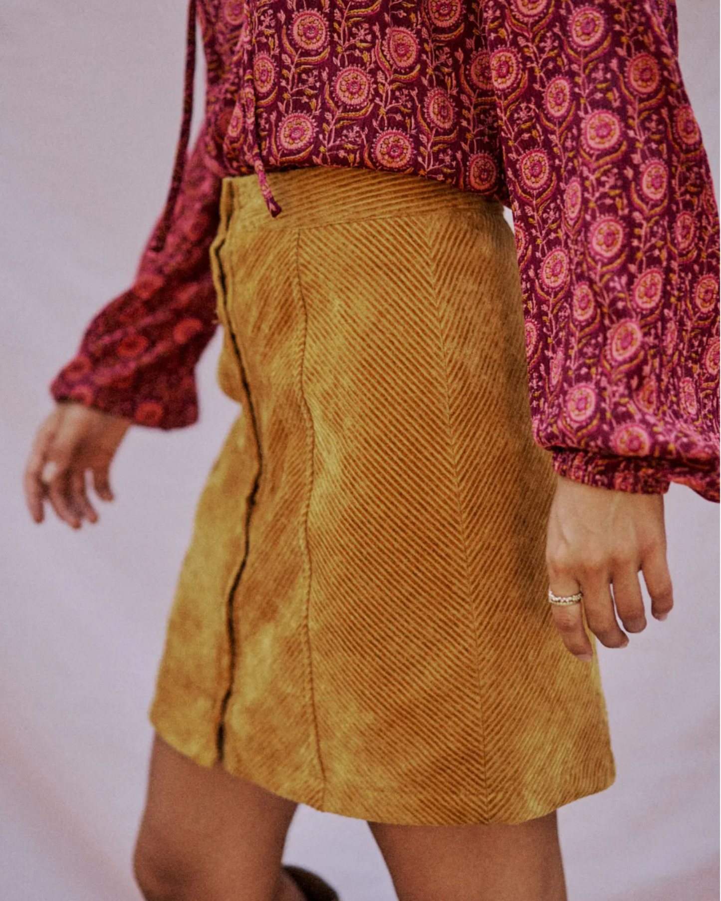 Klarisse Velvet Short Skirt